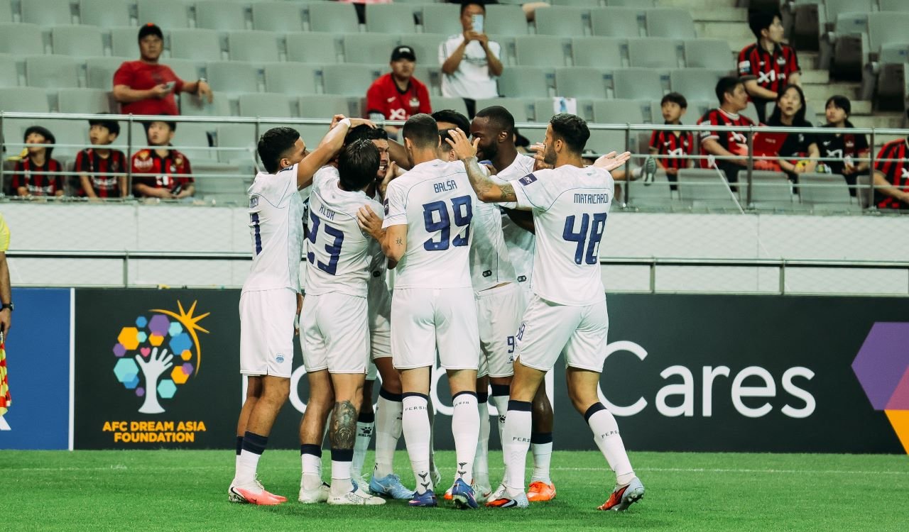 Persib menang 1-0 atas FC Seoul di ACL Two 2026/2027. Gol Julio Cesar membawa Pangeran Biru pulang dengan tiga poin dari Seoul.