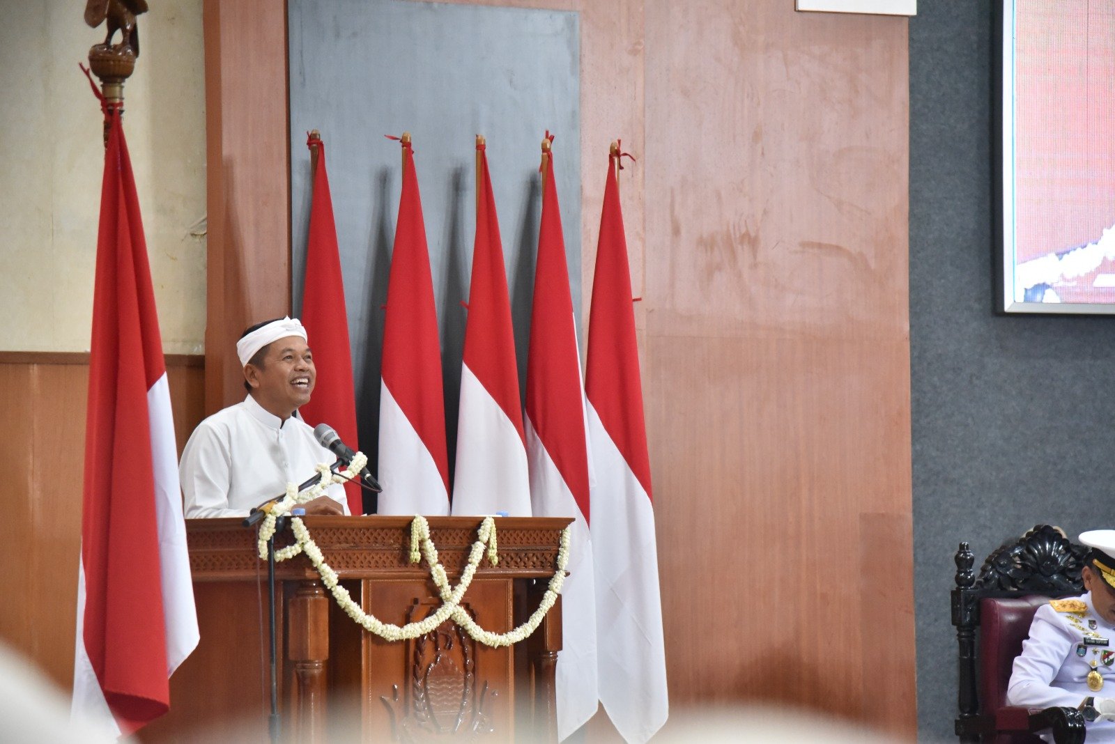 Gubernur Jabar KDM soroti pembangunan Kota Kuda saat Hari Jadi ke-528 Kuningan, mulai Ciremai, jalan, desa wisata hingga penguatan produk lokal.