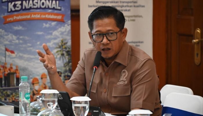 KMP Batumandi Terbakar hingga Tenggelam, Sudjatmiko: Jangan Tunggu Kapal Jadi Bangkai Baru Pemerintah Bergerak!