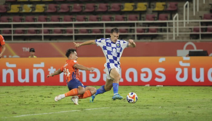 Modal Comeback Manis Tumbangkan Port FC, Persib Bayangi JDT di Puncak Klasemen Grup B Shopee Cup